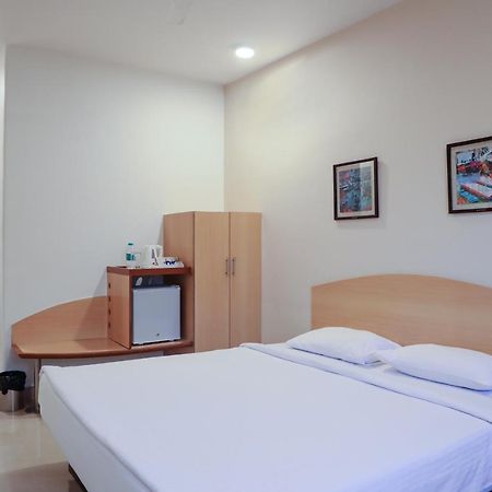 Hotel Tirupur Zewnętrze zdjęcie