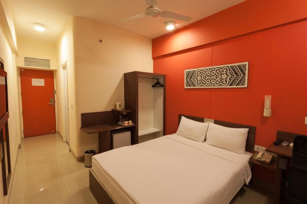 Hotel Tirupur Zewnętrze zdjęcie