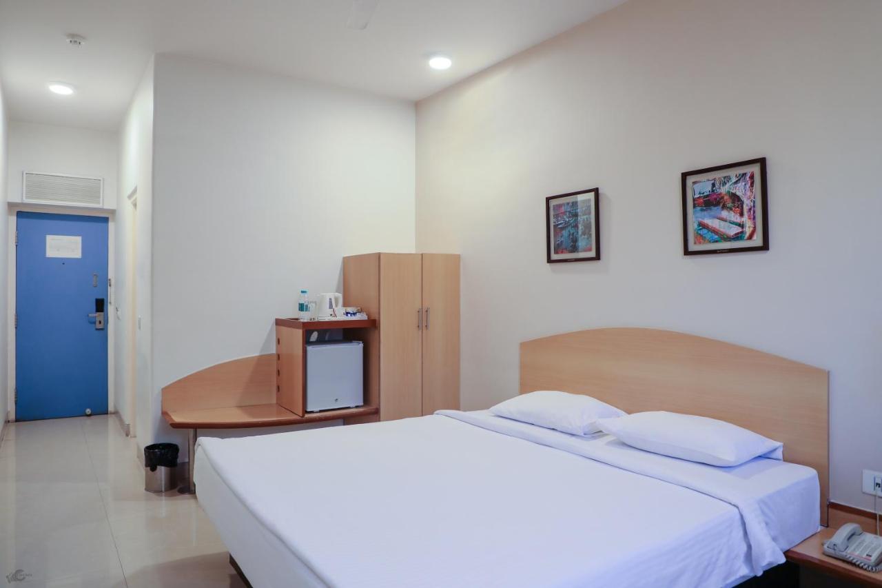 Hotel Tirupur Zewnętrze zdjęcie