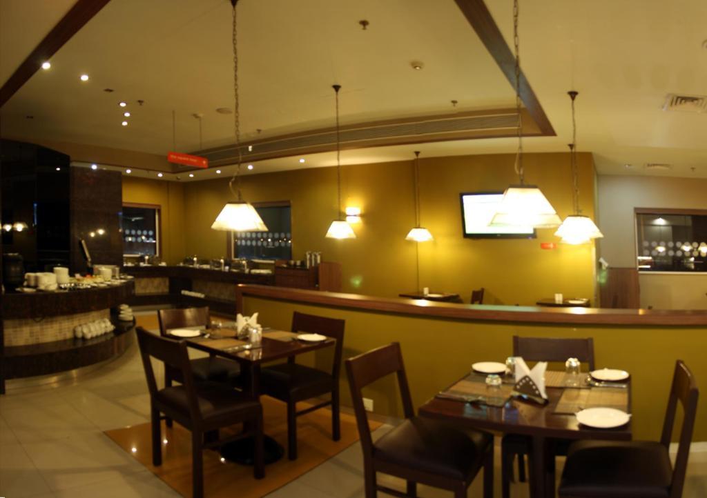 Hotel Tirupur Zewnętrze zdjęcie
