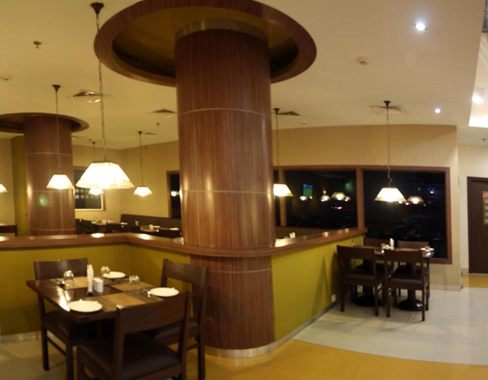 Hotel Tirupur Zewnętrze zdjęcie